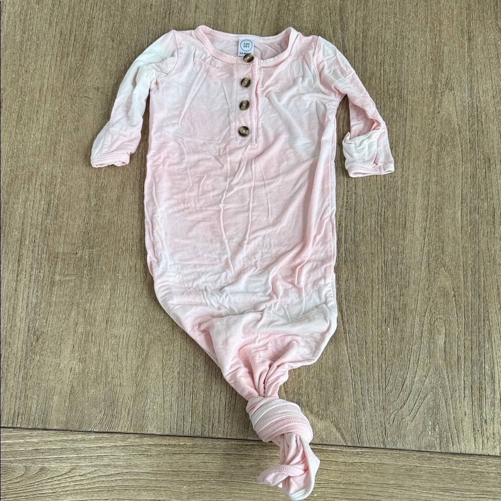 Lou Lou & Company Knotted Baby Gown Size 3-6 Months